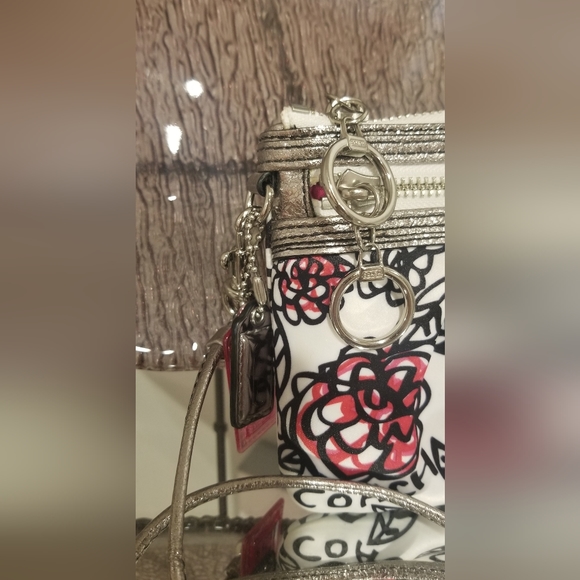 COACH Poppy Graffiti Slingpack Crossbody - Picture 6 of 11